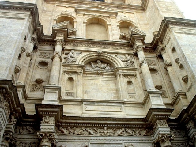 P5260276 detail facade - Catedral santa maria de la encarnacion - Granada